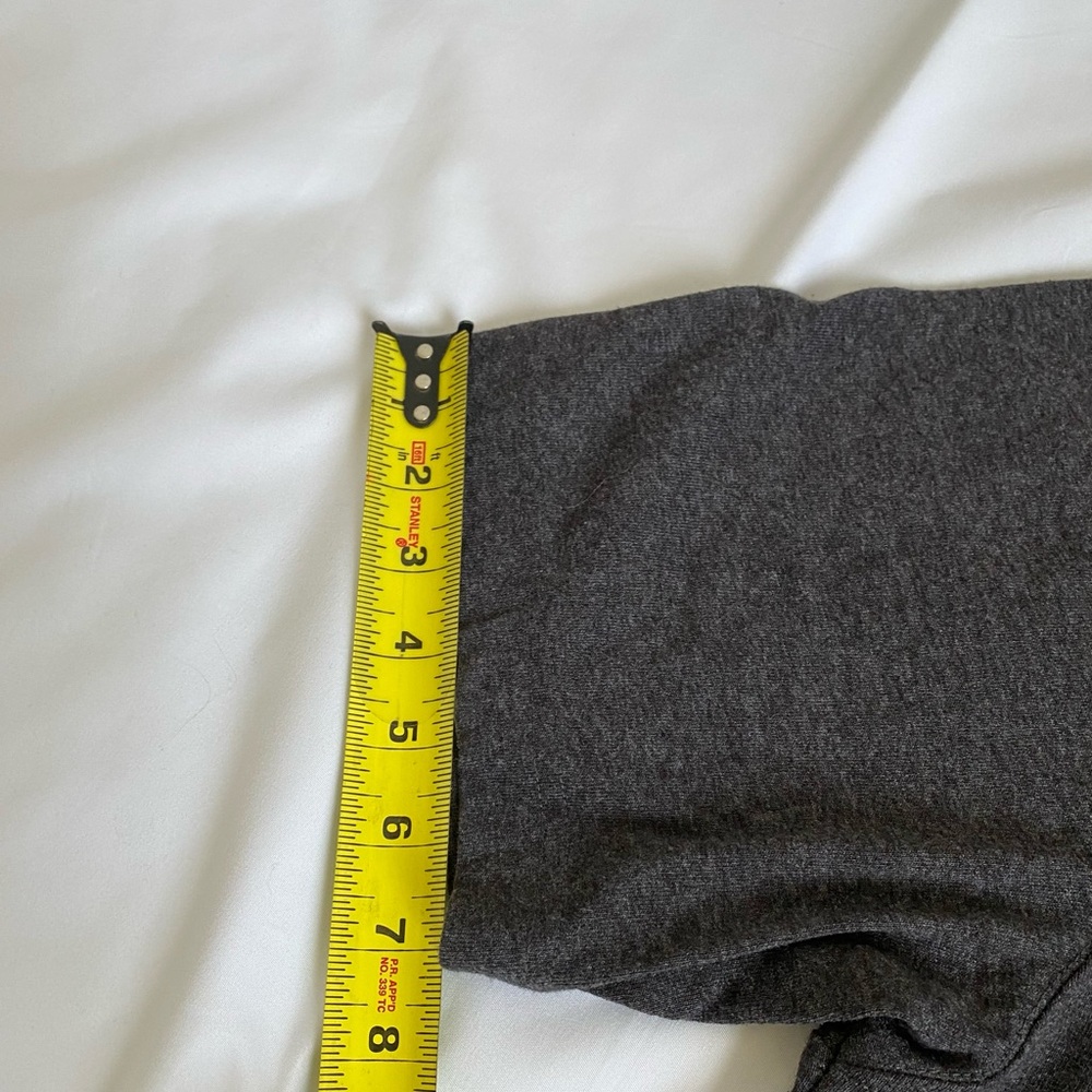 Men’s Carhartt Heavy Duty Pocket Tee Shirt in Charcoal Gray.  Size Medium.  EUC - Picture 12 of 14